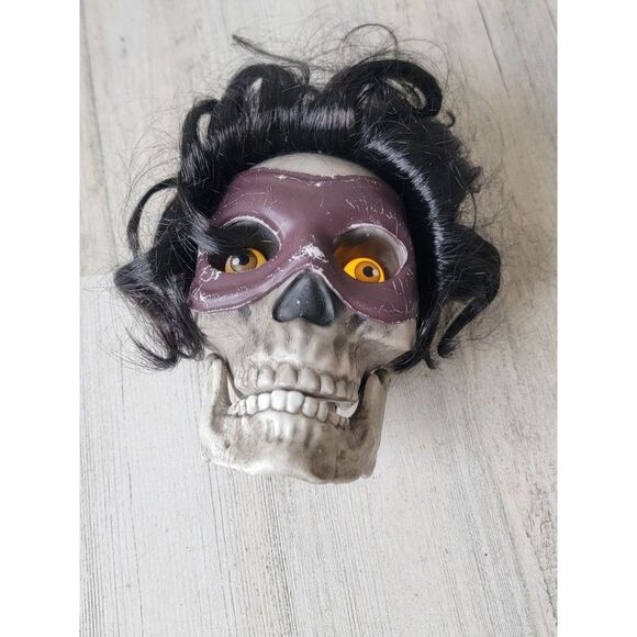Hyde eek chattering skull animated superhero Halloween prop scary - Picture 2 of 13